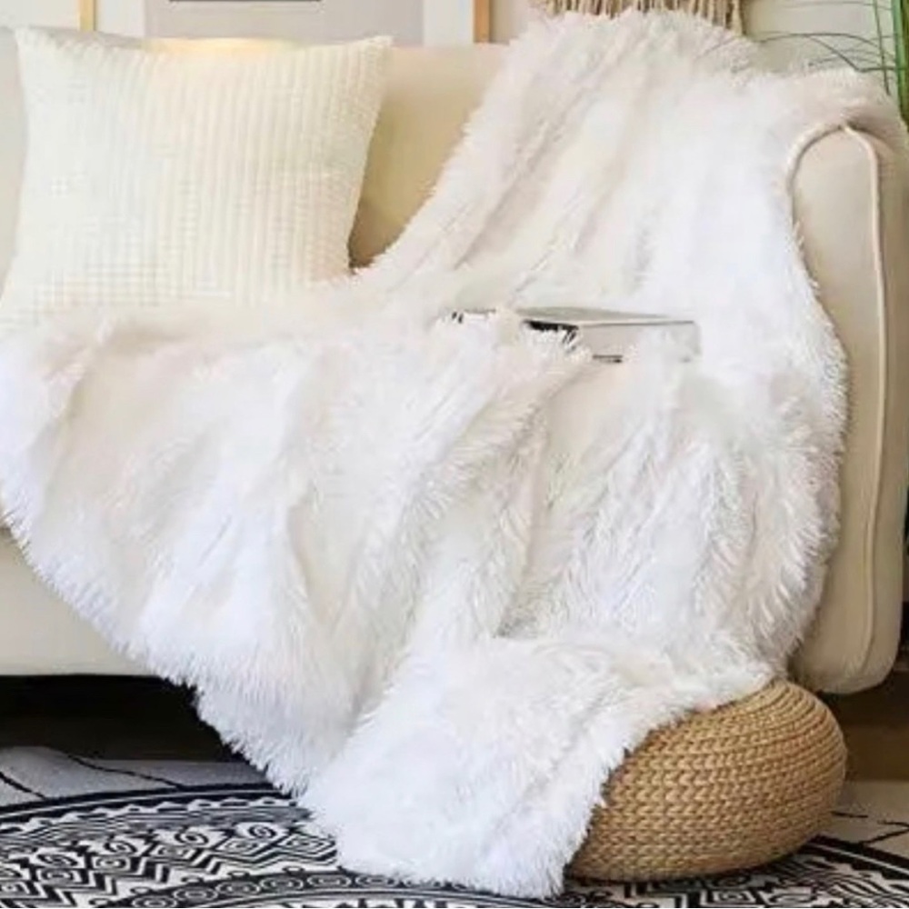 Palomino Faux Fur Throw Blanket